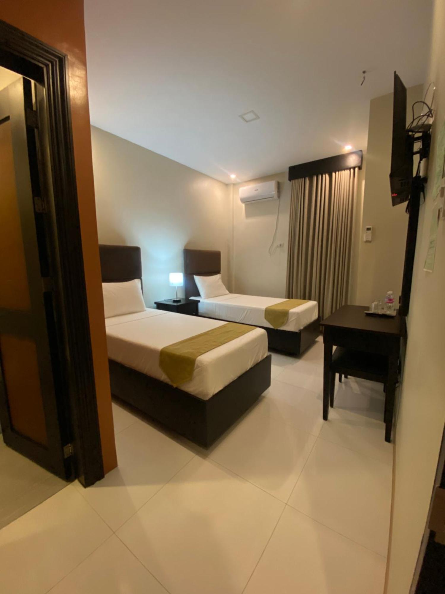 Eight Breeze Hotel Baclayon Exterior photo